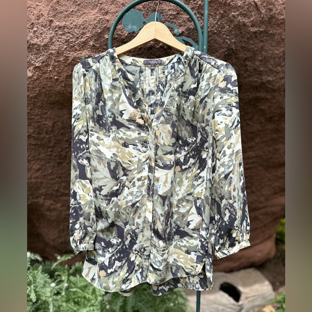 NYDJ Olive Green and Cream Pin-tuck Back Blouse Size S
